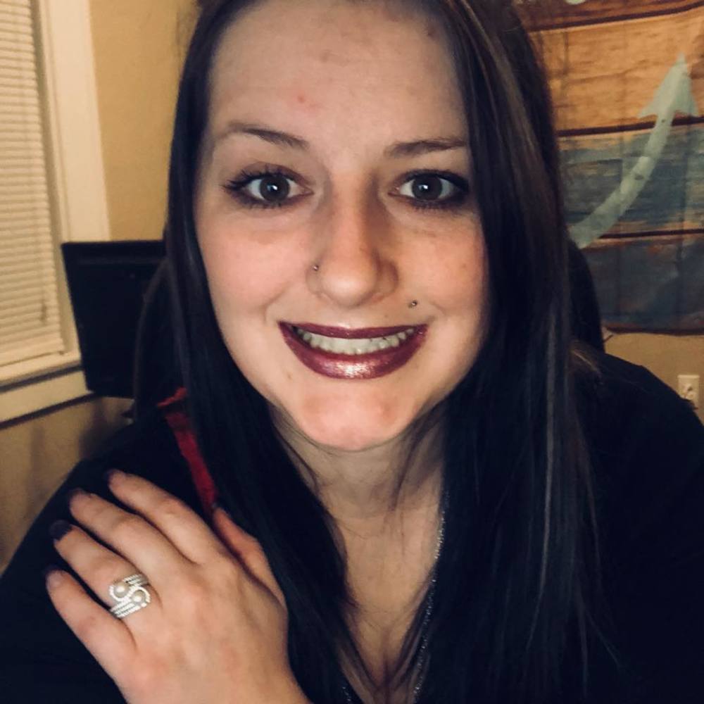 Meet your Posher, Amanda